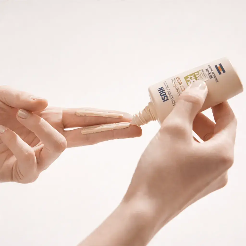 ISDIN Fusion Water Magic Medium - Thumbnail 4